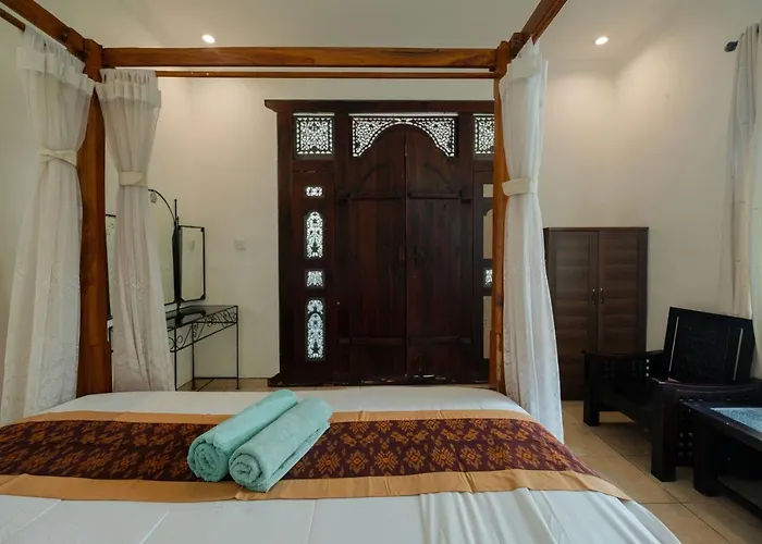 Pensión Ayu Bungalow Redpartner *
